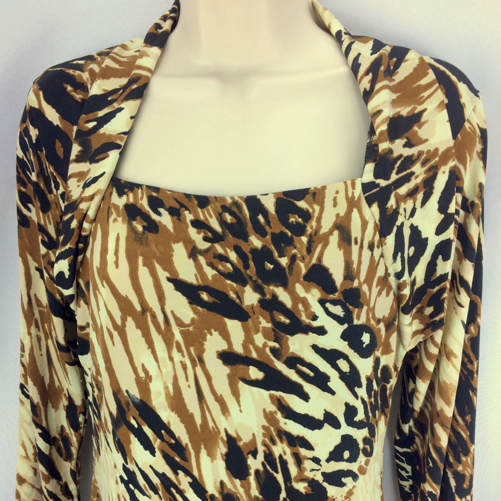 🌺 Animal Print 3/4 Sleeve Stretch Square Neck